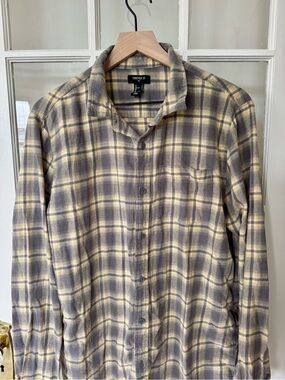 Forever 21 Men's Cream and Gray Plaid Button-Up Shirt Unisex